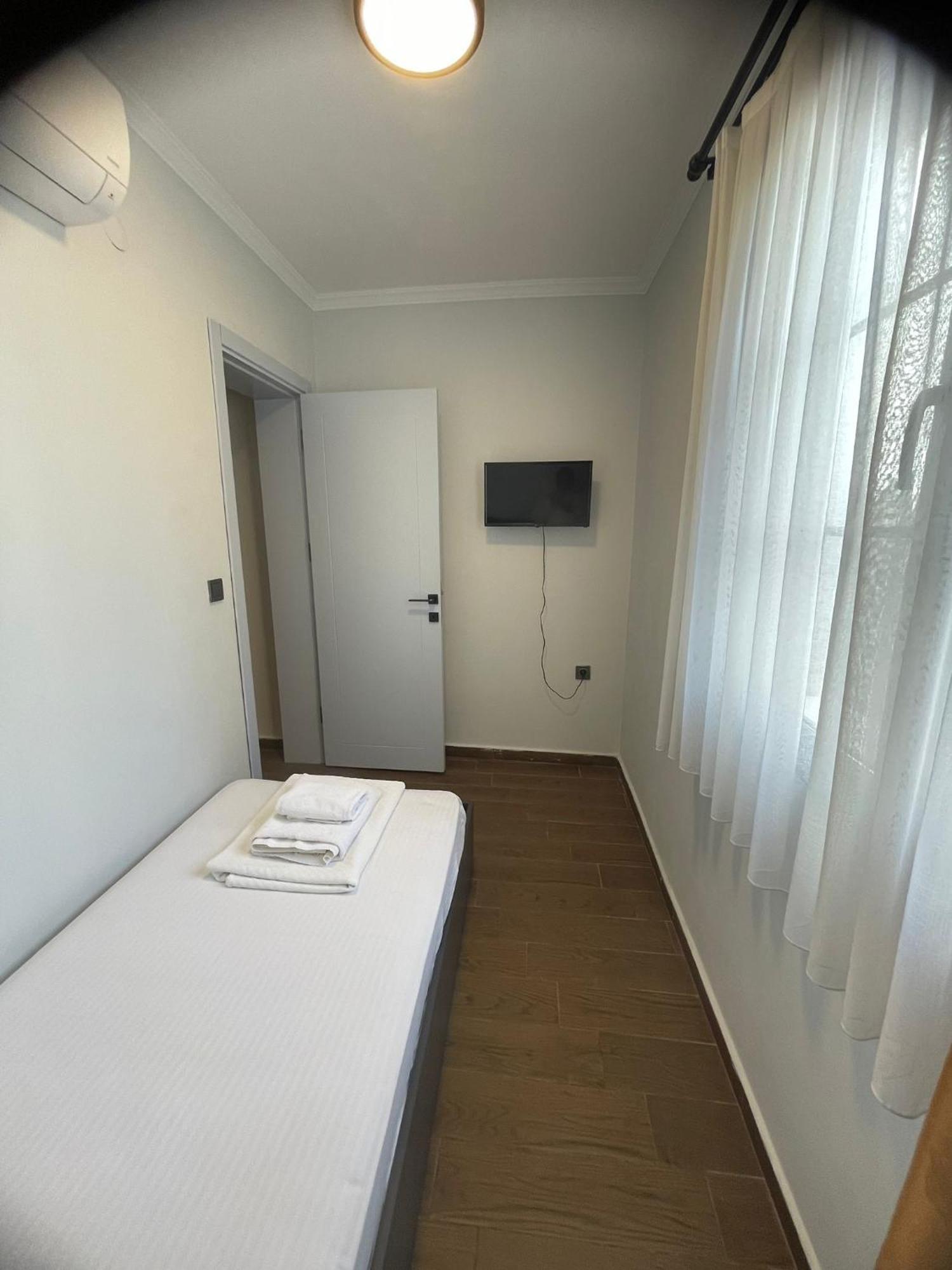 Bed and Breakfast Mara Koeyici Кешме Экстерьер фото